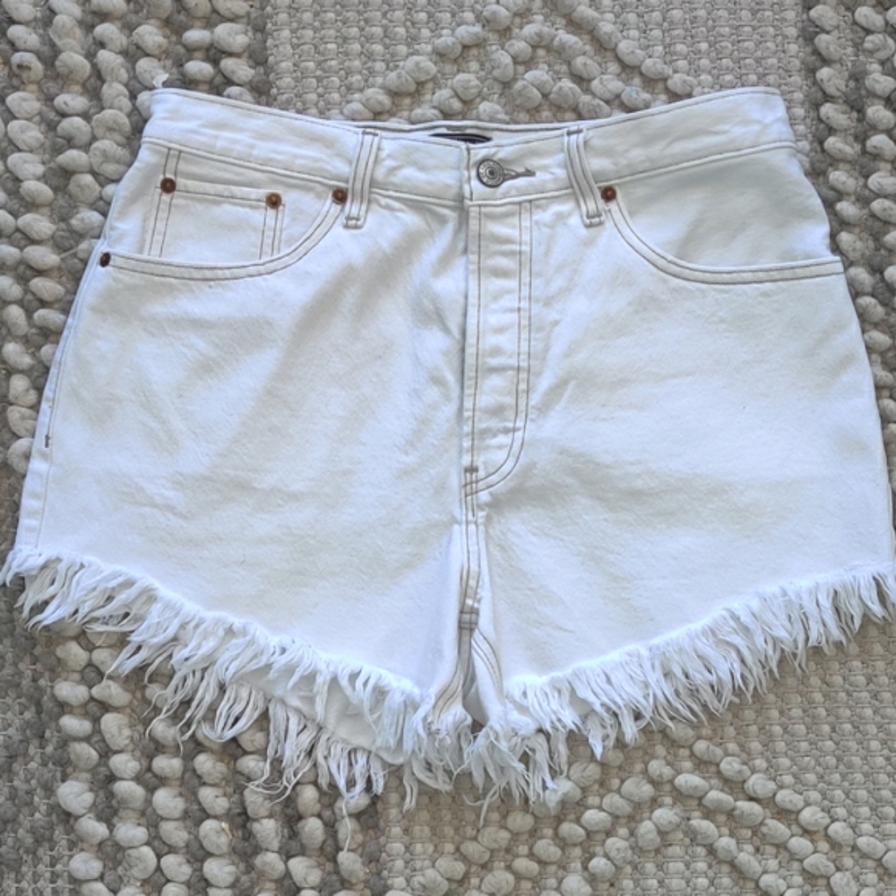 Abercrombie & Fitch High-rise White Cutoff Shorts 28